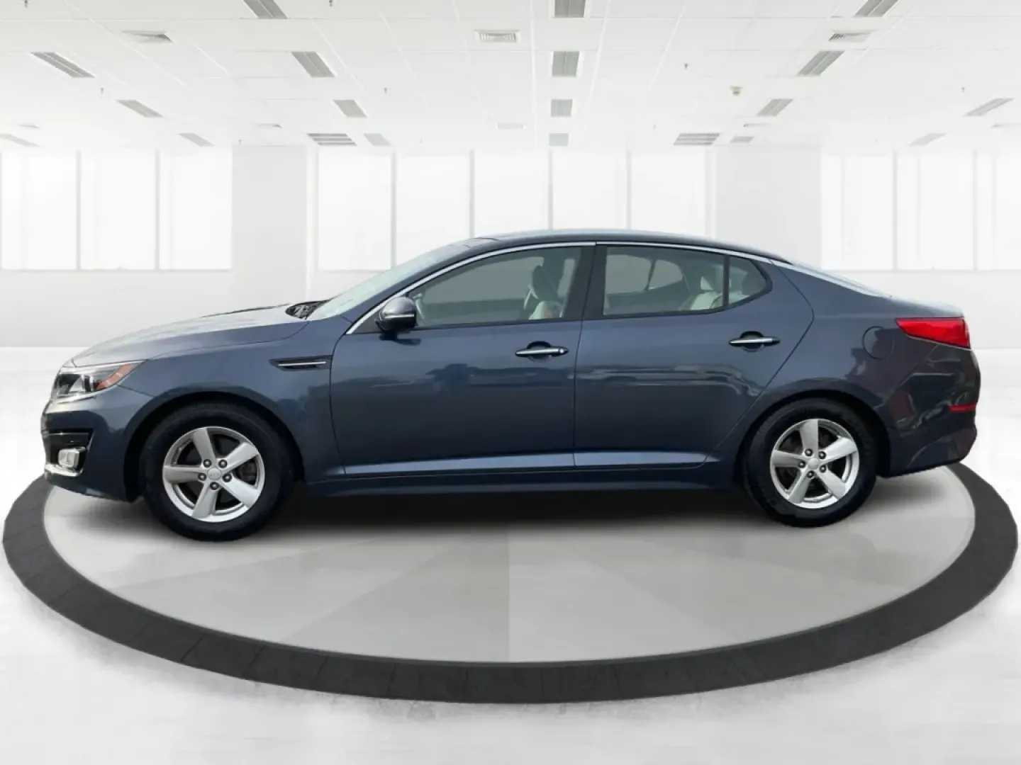 2015 Kia Optima LX (5XXGM4A77FG) with an Theta II 2.4L I-4 gasoline direct injection engine, located at 1099 N County Rd 25A, Troy, OH, 45373, (937) 908-9800, 40.057079, -84.212883 - Are you seeking a reliable and stylish vehicle that's perfect for your daily commute or weekend getaways? Look no further than this outstanding 2015 Kia Optima LX, available now at Advantage Car and Credit in Piqua, OH! This sleek sedan combines functionality and comfort, making it an ideal choice f - Photo#5