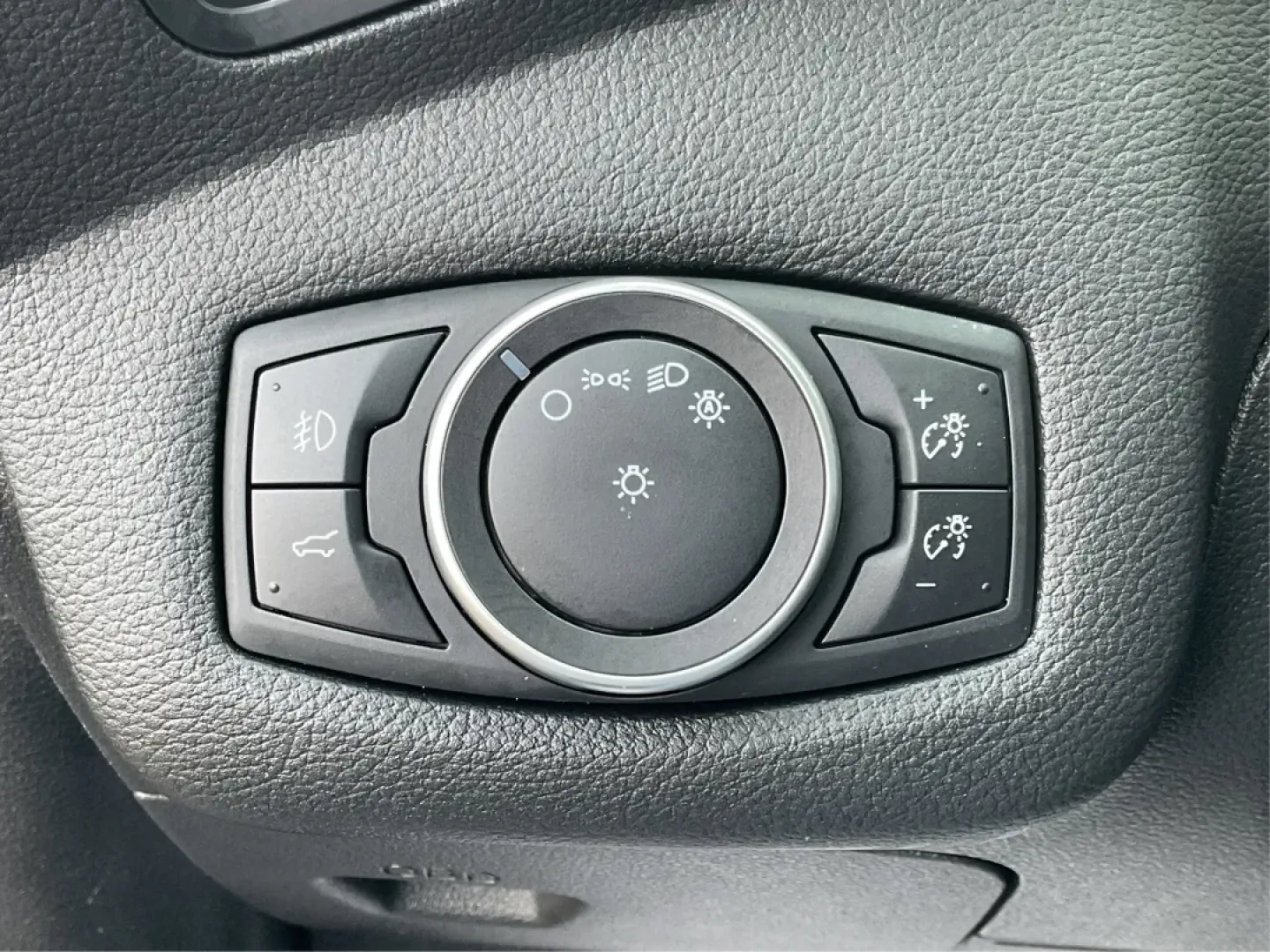 2018 Ford Escape SE (1FMCU0GD7JU) with an Other engine, located at 8750 N County Rd 25A, Piqua, OH, 45356, (937) 908-9800, 40.164391, -84.232513 - **Discover Your Next Adventure with the 2018 Ford Escape SE at Advantage Car and Credit - Piqua!**<br /> <br /> Are you ready to elevate your daily commute or weekend getaways? The 2018 Ford Escape SE is the perfect vehicle for those who crave both style and functionality in their daily lives. Wheth - Photo#17