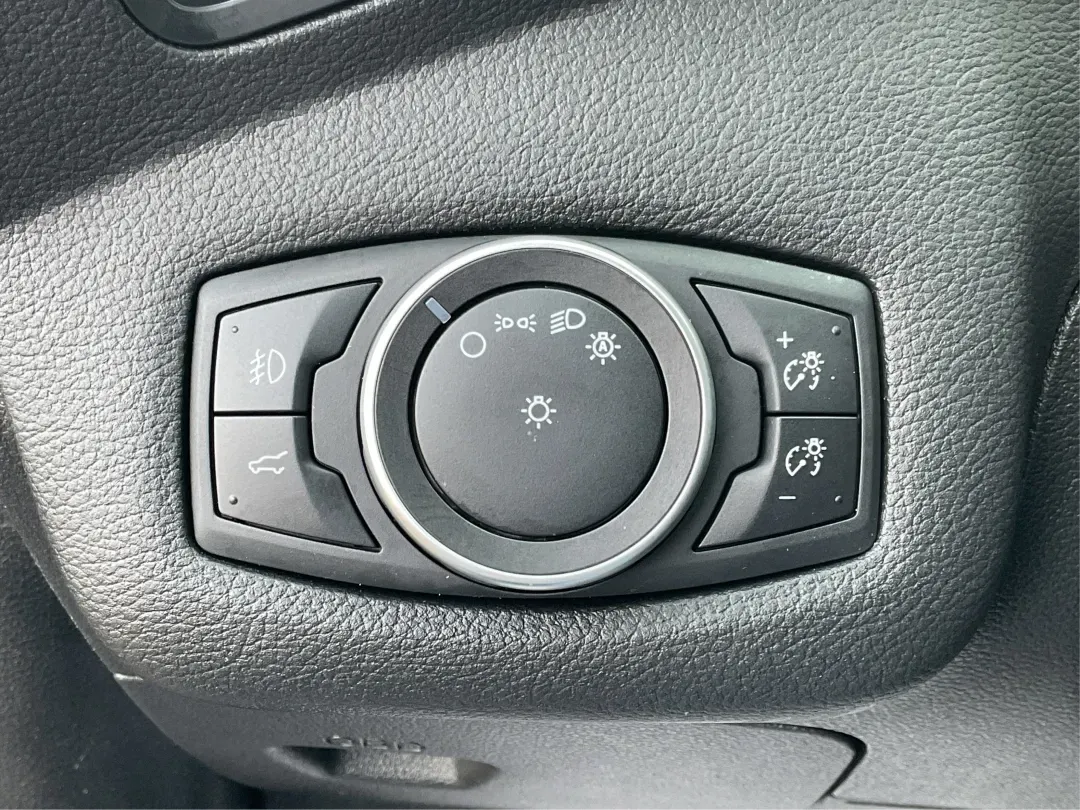 2018 Ford Escape SE (1FMCU0GD7JU) with an Other engine, located at 8750 N County Rd 25A, Piqua, OH, 45356, (937) 908-9800, 40.164391, -84.232513 - **Discover Your Next Adventure with the 2018 Ford Escape SE at Advantage Car and Credit - Piqua!**<br /> <br /> Are you ready to elevate your daily commute or weekend getaways? The 2018 Ford Escape SE is the perfect vehicle for those who crave both style and functionality in their daily lives. Wheth - Photo#17