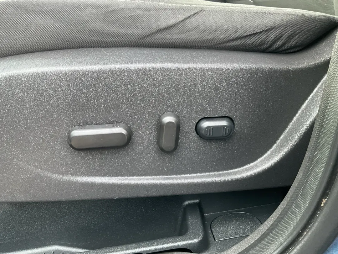 2018 Ford Escape SE (1FMCU0GD7JU) with an Other engine, located at 8750 N County Rd 25A, Piqua, OH, 45356, (937) 908-9800, 40.164391, -84.232513 - **Discover Your Next Adventure with the 2018 Ford Escape SE at Advantage Car and Credit - Piqua!**<br /> <br /> Are you ready to elevate your daily commute or weekend getaways? The 2018 Ford Escape SE is the perfect vehicle for those who crave both style and functionality in their daily lives. Wheth - Photo#18