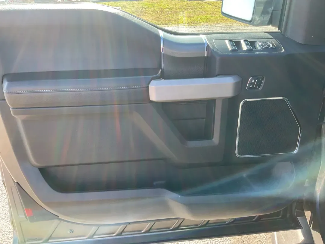 2015 Ford F-150 LARIAT (1FTEX1EPXFF) with an 2.7L V6 DOHC 24V engine, 6-Speed Automatic transmission, located at 401 Woodman Dr, Riverside, OH, 45431, (937) 908-9800, 39.760899, -84.123421 - **Discover Adventure with the 2015 Ford F-150 LARIAT at Advantage Car and Credit - Moraine!**<br /> <br /> Are you ready to elevate your lifestyle and take on new adventures? Imagine the freedom of hitting the open road, whether it's for weekend camping trips, hauling gear for your favorite hobbies, - Photo#18