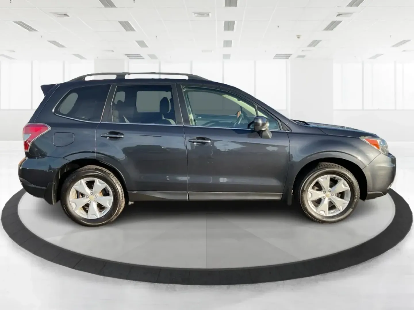 2015 Subaru Forester 2.5i Limited (JF2SJAHC5FH) with an 2.5L H-4 DOHC engine, located at 1230 East Main St, Xenia, OH, 45385, (937) 908-9800, 39.688026, -83.910172 - Looking for a reliable vehicle that can seamlessly transition from daily commutes to weekend adventures? Look no further than the 2015 Subaru Forester 2.5i Limited, available now at Advantage Car and Credit in Xenia, OH. This versatile SUV is perfect for growing families, outdoor enthusiasts, and an - Photo#1