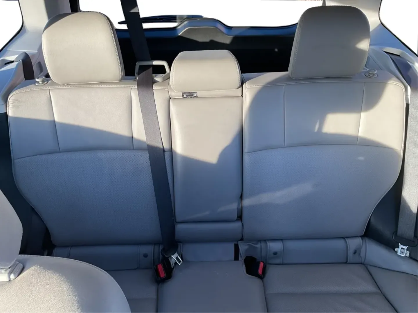 2015 Subaru Forester 2.5i Limited (JF2SJAHC5FH) with an 2.5L H-4 DOHC engine, 6-Speed Automatic transmission, located at 401 Woodman Dr, Riverside, OH, 45431, (937) 908-9800, 39.760899, -84.123421 - Looking for a reliable vehicle that can seamlessly transition from daily commutes to weekend adventures? Look no further than the 2015 Subaru Forester 2.5i Limited, available now at Advantage Car and Credit in Xenia, OH. This versatile SUV is perfect for growing families, outdoor enthusiasts, and an - Photo#14