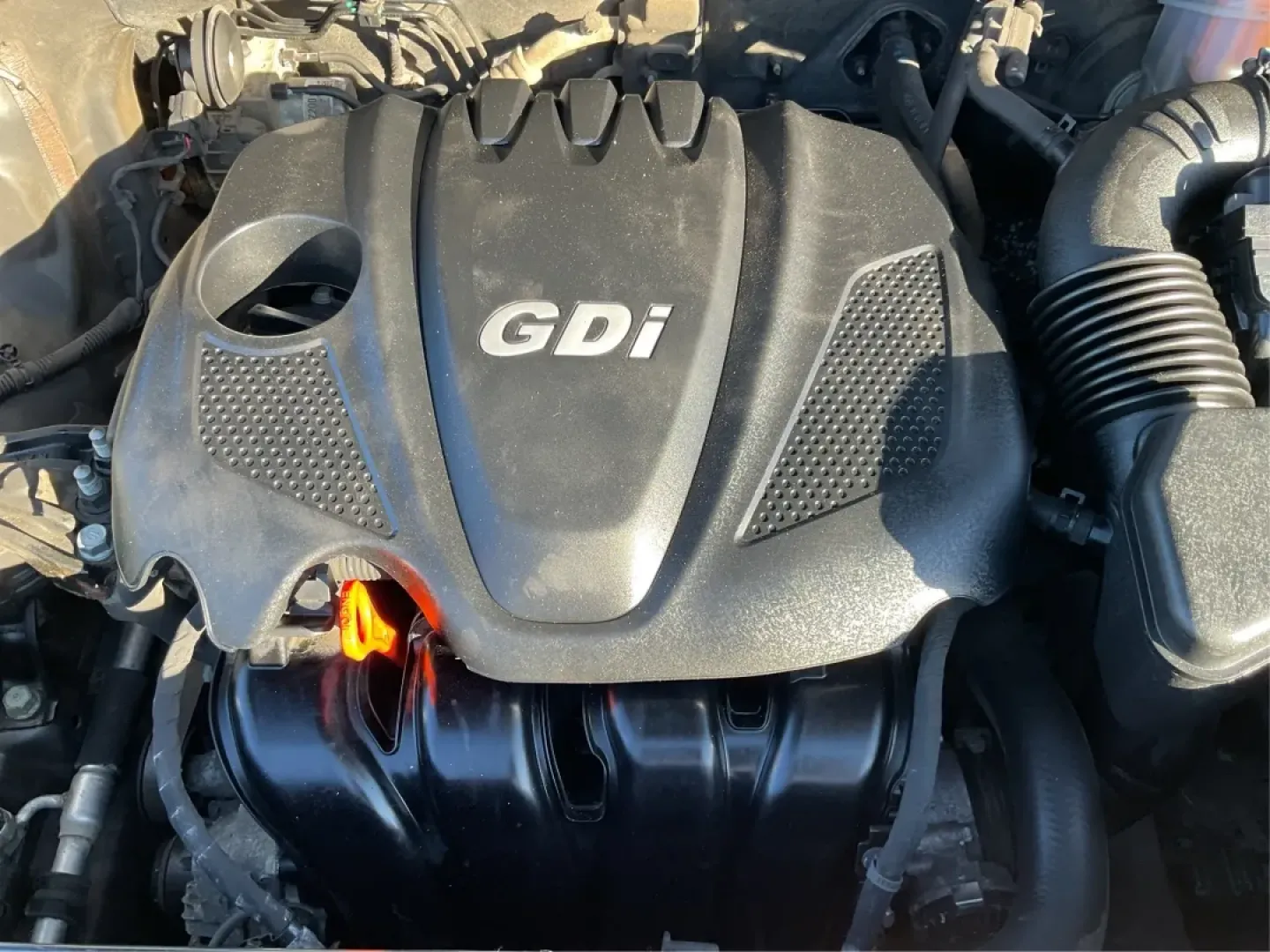 2014 Hyundai Santa Fe 2.4L (5XYZUDLBXEG) with an Theta II 2.4L I-4 gasoline direct injection engine, located at 8750 N County Rd 25A, Piqua, OH, 45356, (937) 908-9800, 40.164391, -84.232513 - **Explore New Adventures in the 2014 Hyundai Santa Fe from Advantage Car and Credit - Piqua!**<br /> <br /> Are you ready to elevate your family outings or weekend adventures? Look no further than this stunning 2014 Hyundai Santa Fe, perfect for those who crave both comfort and versatility in their - Photo#11