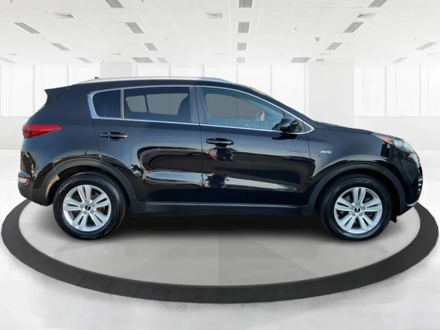 2017 Kia Sportage LX (KNDPMCACXH7) with an Theta II 2.4L I-4 gasoline direct injection engine, located at 1951 S Dayton Lakeview Rd., New Carlisle, OH, 45344, (937) 908-9800, 39.890999, -84.050255 - **Adventure Awaits with the 2017 Kia Sportage LX Perfect for Your Next Family Road Trip!**<br /> <br /> Looking for a reliable, stylish, and versatile vehicle that's ideal for everything from family outings to weekend getaways? Look no further than the 2017 Kia Sportage LX, available now at Advanta - Photo#13