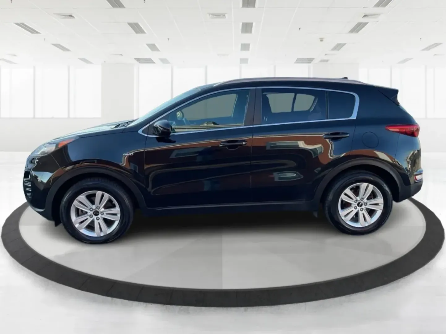 2017 Kia Sportage LX (KNDPMCACXH7) with an Theta II 2.4L I-4 gasoline direct injection engine, located at 1951 S Dayton Lakeview Rd., New Carlisle, OH, 45344, (937) 908-9800, 39.890999, -84.050255 - **Adventure Awaits with the 2017 Kia Sportage LX Perfect for Your Next Family Road Trip!**<br /> <br /> Looking for a reliable, stylish, and versatile vehicle that's ideal for everything from family outings to weekend getaways? Look no further than the 2017 Kia Sportage LX, available now at Advanta - Photo#17