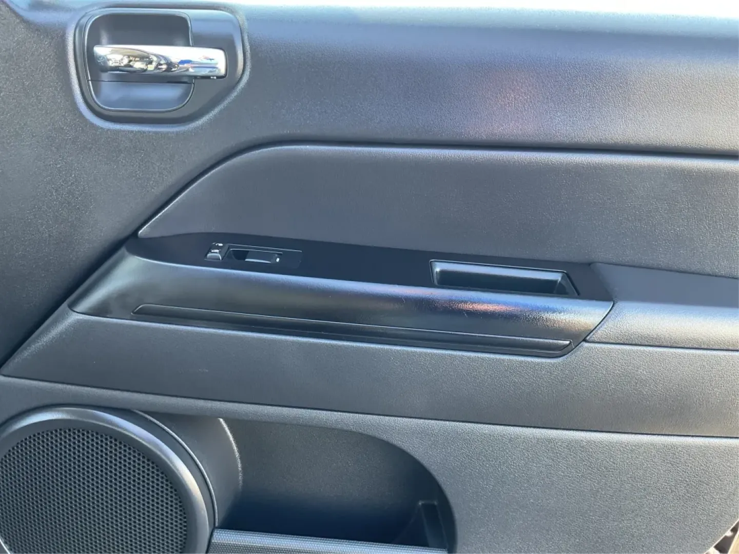 2014 Jeep Compass Sport (1C4NJDBB8ED) with an 2.4L I-4 DOHC engine, located at 1099 N County Rd 25A, Troy, OH, 45373, (937) 908-9800, 40.057079, -84.212883 - Discover the adventure-ready 2014 Jeep Compass, an SUV that's perfect for weekend getaways and daily commutes alike. Whether you're navigating the bustling streets of Troy or heading out on a family road trip to nearby attractions like the Miami County Fair, this rugged vehicle will elevate your dri - Photo#18