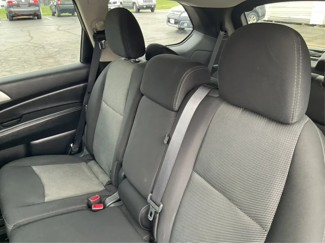 2018 Nissan Pathfinder SV (5N1DR2MM1JC) with an 3.5L V-6 gasoline direct injection engine, located at 880 E. National Road, Vandalia, OH, 45377, (937) 908-9800, 39.891918, -84.183594 - Are you ready to elevate your family adventures or weekend getaways? Look no further than the 2018 Nissan Pathfinder SV, available now at Advantage Car and Credit in Vandalia, OH. Perfectly designed for growing families, this spacious SUV is not only a reliable daily driver but also an ideal compani - Photo#10