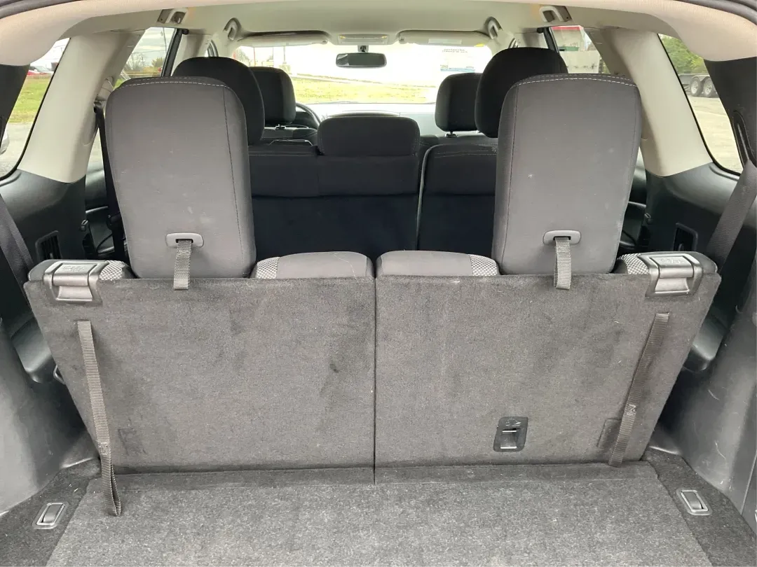 2018 Nissan Pathfinder SV (5N1DR2MM1JC) with an 3.5L V-6 gasoline direct injection engine, located at 880 E. National Road, Vandalia, OH, 45377, (937) 908-9800, 39.891918, -84.183594 - Are you ready to elevate your family adventures or weekend getaways? Look no further than the 2018 Nissan Pathfinder SV, available now at Advantage Car and Credit in Vandalia, OH. Perfectly designed for growing families, this spacious SUV is not only a reliable daily driver but also an ideal compani - Photo#12