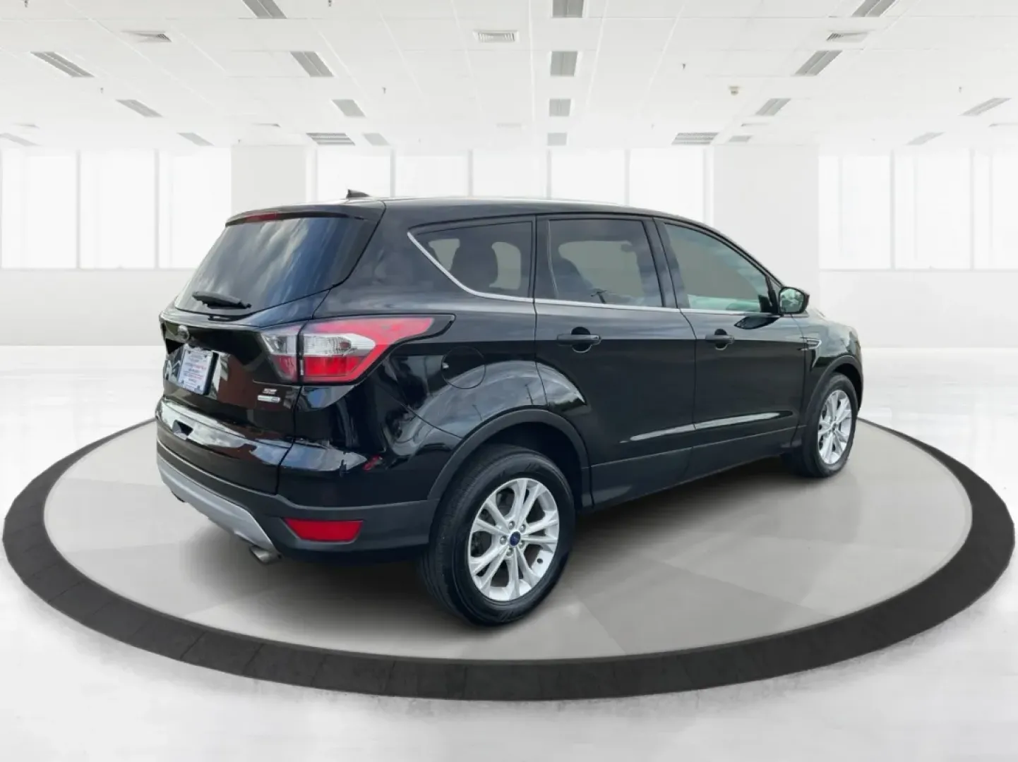 2017 Ford Escape SE (1FMCU9GD3HU) with an Other engine, located at 8750 N County Rd 25A, Piqua, OH, 45356, (937) 908-9800, 40.164391, -84.232513 - **Discover the Perfect SUV for Your Next Adventure!**<br /> <br /> Are you ready to elevate your lifestyle with a vehicle that can handle everything from daily commutes to weekend getaways? Look no further than the 2017 Ford Escape SE, now available at Advantage Car and Credit - Piqua. Located at 87 - Photo#2