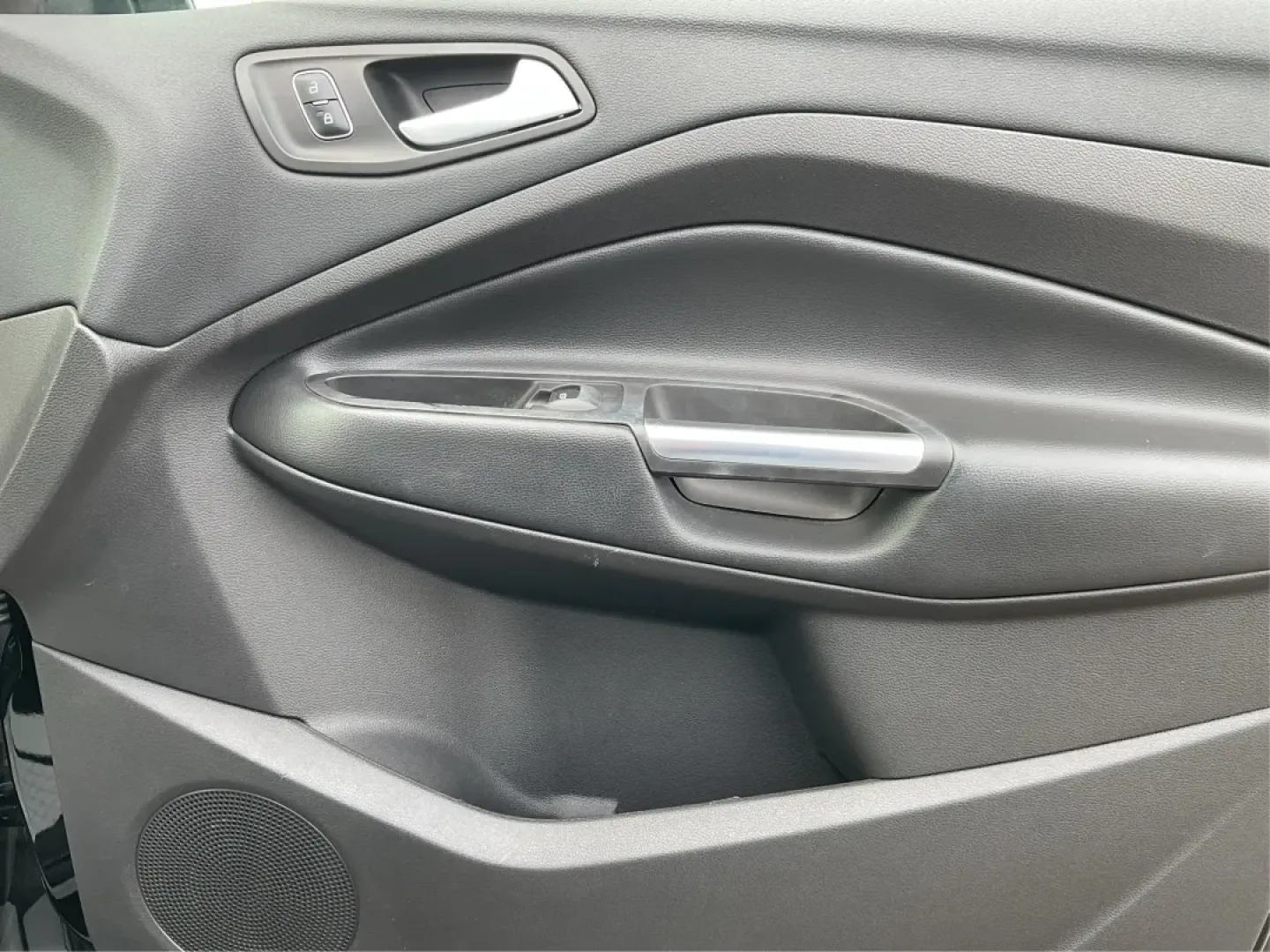 2017 Ford Escape SE (1FMCU9GD3HU) with an Other engine, located at 8750 N County Rd 25A, Piqua, OH, 45356, (937) 908-9800, 40.164391, -84.232513 - **Discover the Perfect SUV for Your Next Adventure!**<br /> <br /> Are you ready to elevate your lifestyle with a vehicle that can handle everything from daily commutes to weekend getaways? Look no further than the 2017 Ford Escape SE, now available at Advantage Car and Credit - Piqua. Located at 87 - Photo#19