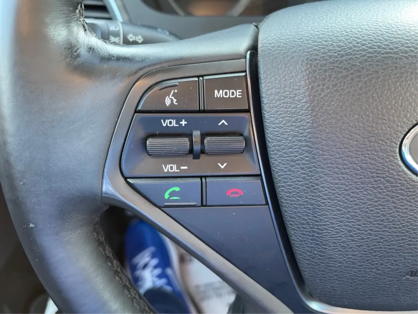 2015 Hyundai Sonata Limited (5NPE34AF7FH) with an 2.4L I-4 gasoline direct injection engine, located at 880 E. National Road, Vandalia, OH, 45377, (937) 908-9800, 39.891918, -84.183594 - **Unleash a New Lifestyle with the 2015 Hyundai Sonata Limited Your Perfect Sedan Awaits!**<br /> <br /> Are you ready to elevate your daily commute or weekend getaways? The 2015 Hyundai Sonata Limited, available at Advantage Car and Credit in Vandalia, OH, is designed with your lifestyle in mind. - Photo#16