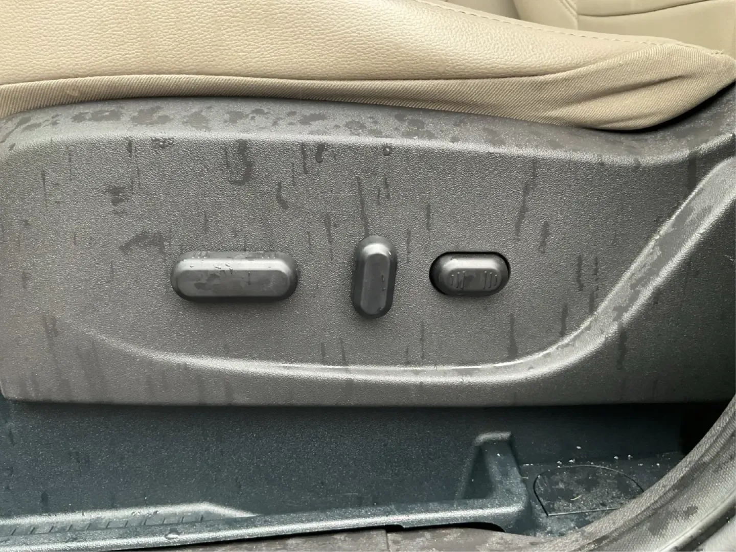 2017 Ford Escape Titanium (1FMCU9J94HU) with an Other engine, located at 8750 N County Rd 25A, Piqua, OH, 45356, (937) 908-9800, 40.164391, -84.232513 - **Unleash Adventure with the 2017 Ford Escape Titanium at Advantage Car and Credit!**<br /> <br /> Are you searching for the perfect vehicle to elevate your family's adventures or enhance your daily commute? Look no further! The 2017 Ford Escape Titanium is designed for individuals who love to explo - Photo#18