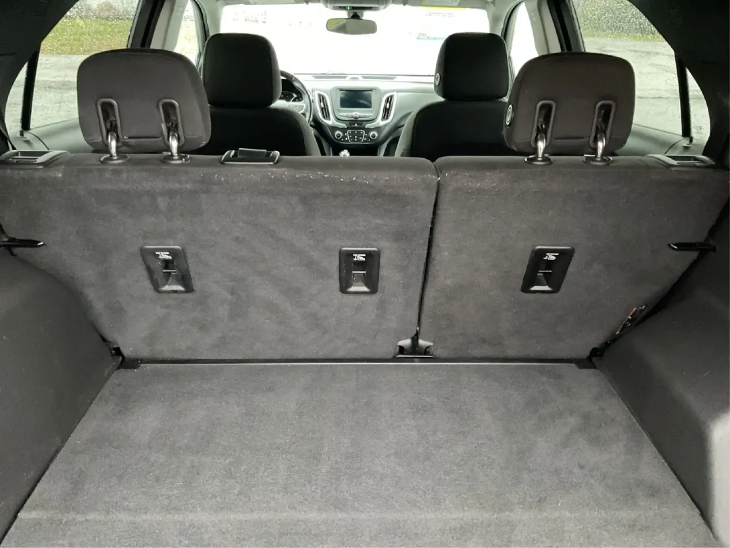 2019 Chevrolet Equinox LT (3GNAXKEV6KS) with an 1.5L I-4 gasoline direct injection engine, located at 8750 N County Rd 25A, Piqua, OH, 45356, (937) 908-9800, 40.164391, -84.232513 - **Unleash the Adventure with This 2019 Chevrolet Equinox LT: Your Perfect SUV Awaits!**<br /> <br /> If you're searching for a versatile SUV that can effortlessly transition from busy weekdays to weekend getaways, look no further than this stunning 2019 Chevrolet Equinox LT, available now at Advanta - Photo#12