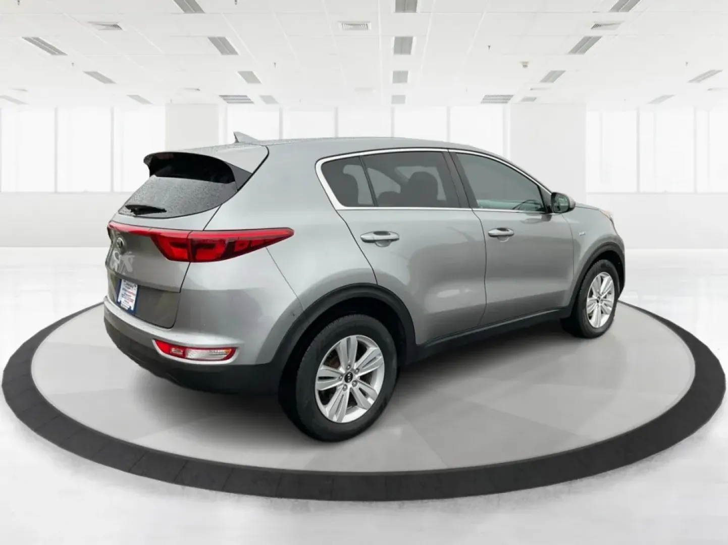 2019 Kia Sportage LX (KNDPMCAC4K7) with an Theta II 2.4L I-4 gasoline direct injection engine, located at 8750 N County Rd 25A, Piqua, OH, 45356, (937) 908-9800, 40.164391, -84.232513 - Experience the perfect blend of comfort, versatility, and performance with this 2019 Kia Sportage LX, designed for individuals and families who crave adventure. Whether you're navigating the bustling streets of Piqua, OH, or exploring nearby scenic routes, this stylish crossover SUV is built to acco - Photo#2