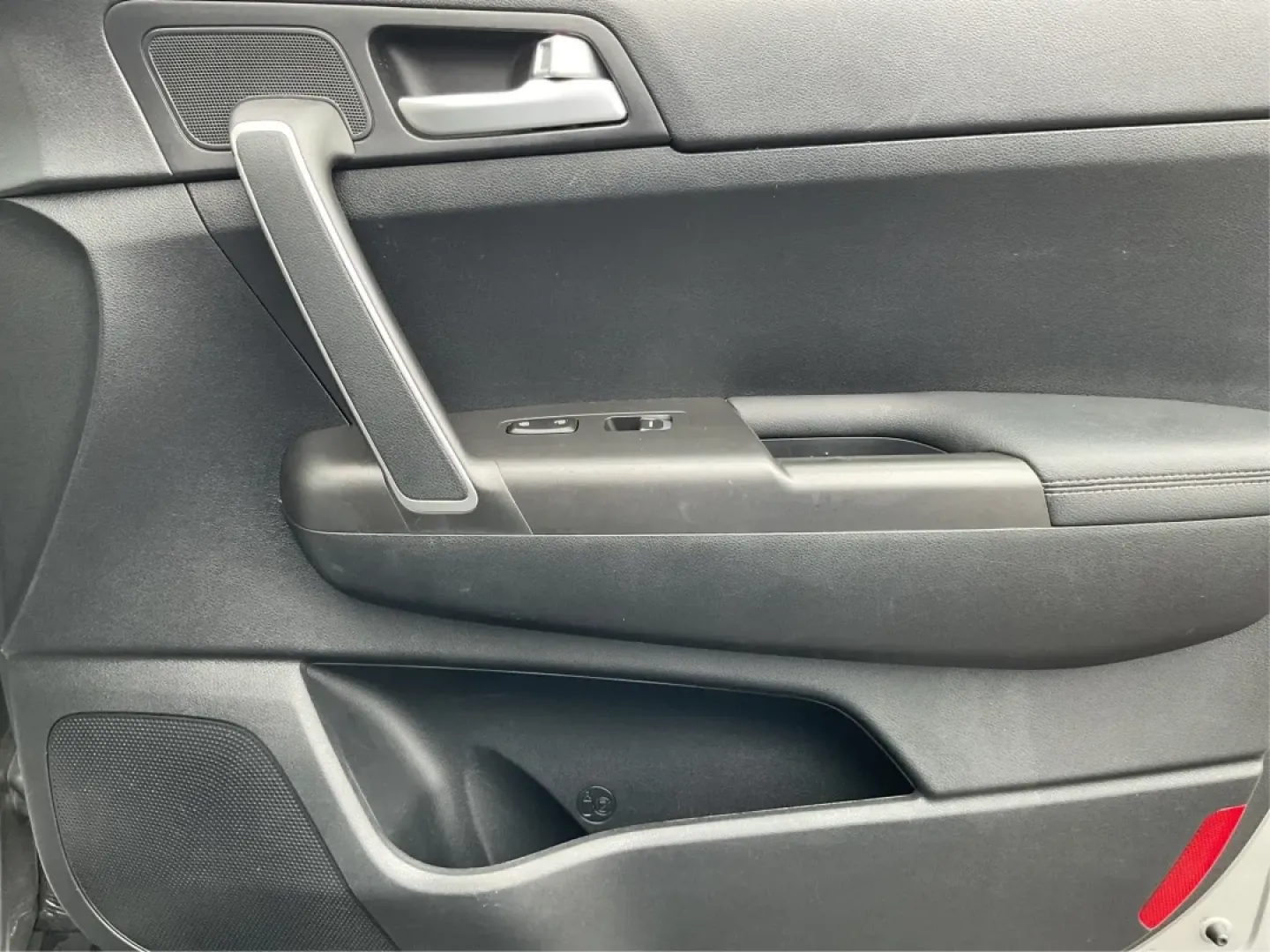 2019 Kia Sportage LX (KNDPMCAC4K7) with an Theta II 2.4L I-4 gasoline direct injection engine, located at 8750 N County Rd 25A, Piqua, OH, 45356, (937) 908-9800, 40.164391, -84.232513 - Experience the perfect blend of comfort, versatility, and performance with this 2019 Kia Sportage LX, designed for individuals and families who crave adventure. Whether you're navigating the bustling streets of Piqua, OH, or exploring nearby scenic routes, this stylish crossover SUV is built to acco - Photo#18