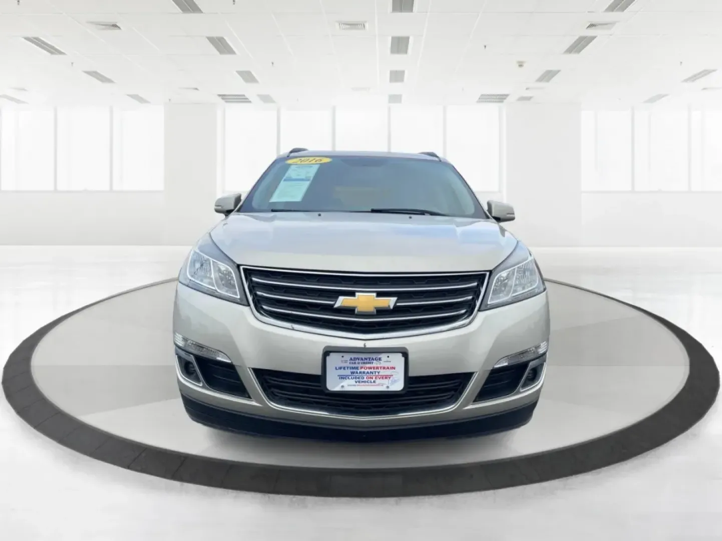 2016 Chevrolet Traverse 1LT (1GNKVGKD0GJ) with an 3.6L V-6 gasoline direct injection engine, located at 8750 N County Rd 25A, Piqua, OH, 45356, (937) 908-9800, 40.164391, -84.232513 - Are you looking for the perfect family SUV that balances space, comfort, and reliability? Look no further than this stunning 2016 Chevrolet Traverse 1LT, available now at Advantage Car and Credit in Piqua, OH. With its spacious interior and robust features, this SUV is designed for growing families, - Photo#7