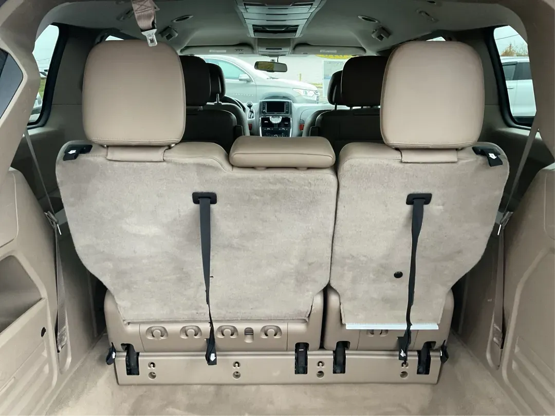 2016 Chrysler Town and Country Touring (2C4RC1BG8GR) with an Pentastar 3.6L V-6 DOHC engine, located at 880 E. National Road, Vandalia, OH, 45377, (937) 908-9800, 39.891918, -84.183594 - **Find Your Family Adventure with This 2016 Chrysler Town and Country at Advantage Car and Credit - Vandalia!**<br /> <br /> Imagine packing up your family and hitting the open road in a reliable, spacious van that caters to all your travel needs. The 2016 Chrysler Town and Country is your ticke - Photo#12