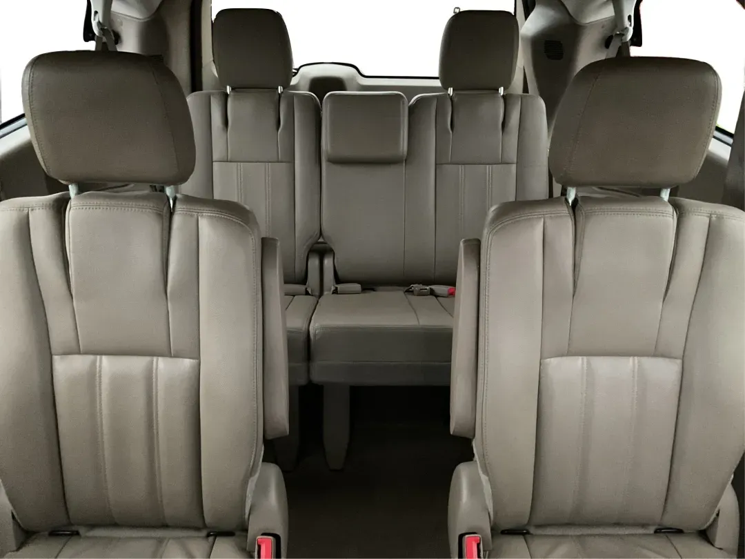 2016 Chrysler Town and Country Touring (2C4RC1BG8GR) with an Pentastar 3.6L V-6 DOHC engine, located at 880 E. National Road, Vandalia, OH, 45377, (937) 908-9800, 39.891918, -84.183594 - **Find Your Family Adventure with This 2016 Chrysler Town and Country at Advantage Car and Credit - Vandalia!**<br /> <br /> Imagine packing up your family and hitting the open road in a reliable, spacious van that caters to all your travel needs. The 2016 Chrysler Town and Country is your ticke - Photo#14