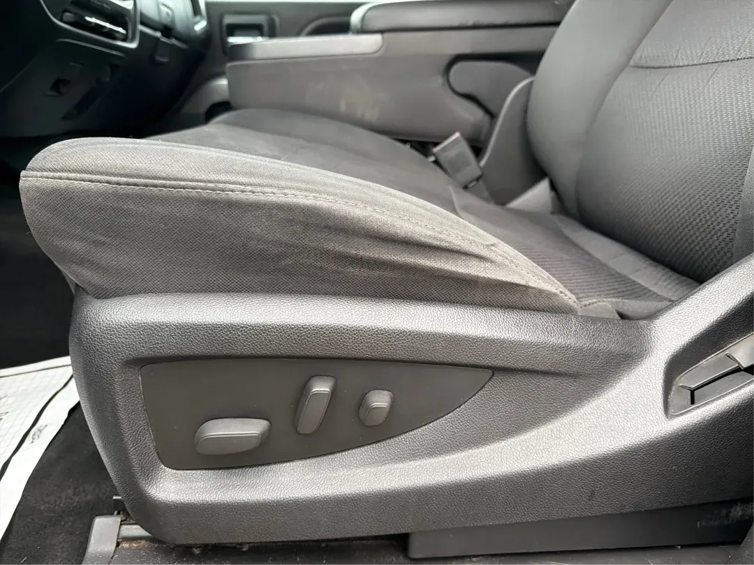 2014 Chevrolet Silverado 1500 1LT (3GCUKREC1EG) with an 5.3L V8 OHV 16V engine, 6-Speed Automatic transmission, located at 401 Woodman Dr, Riverside, OH, 45431, (937) 908-9800, 39.760899, -84.123421 - **Elevate Your Lifestyle with the 2014 Chevrolet Silverado 1500** <br /> <br /> Unleash the power of adventure with the 2014 Chevrolet Silverado 1500, the perfect companion for weekend road trips, family outings, or tackling tough jobs around Troy, OH. This rugged yet refined truck blends capabilit - Photo#17