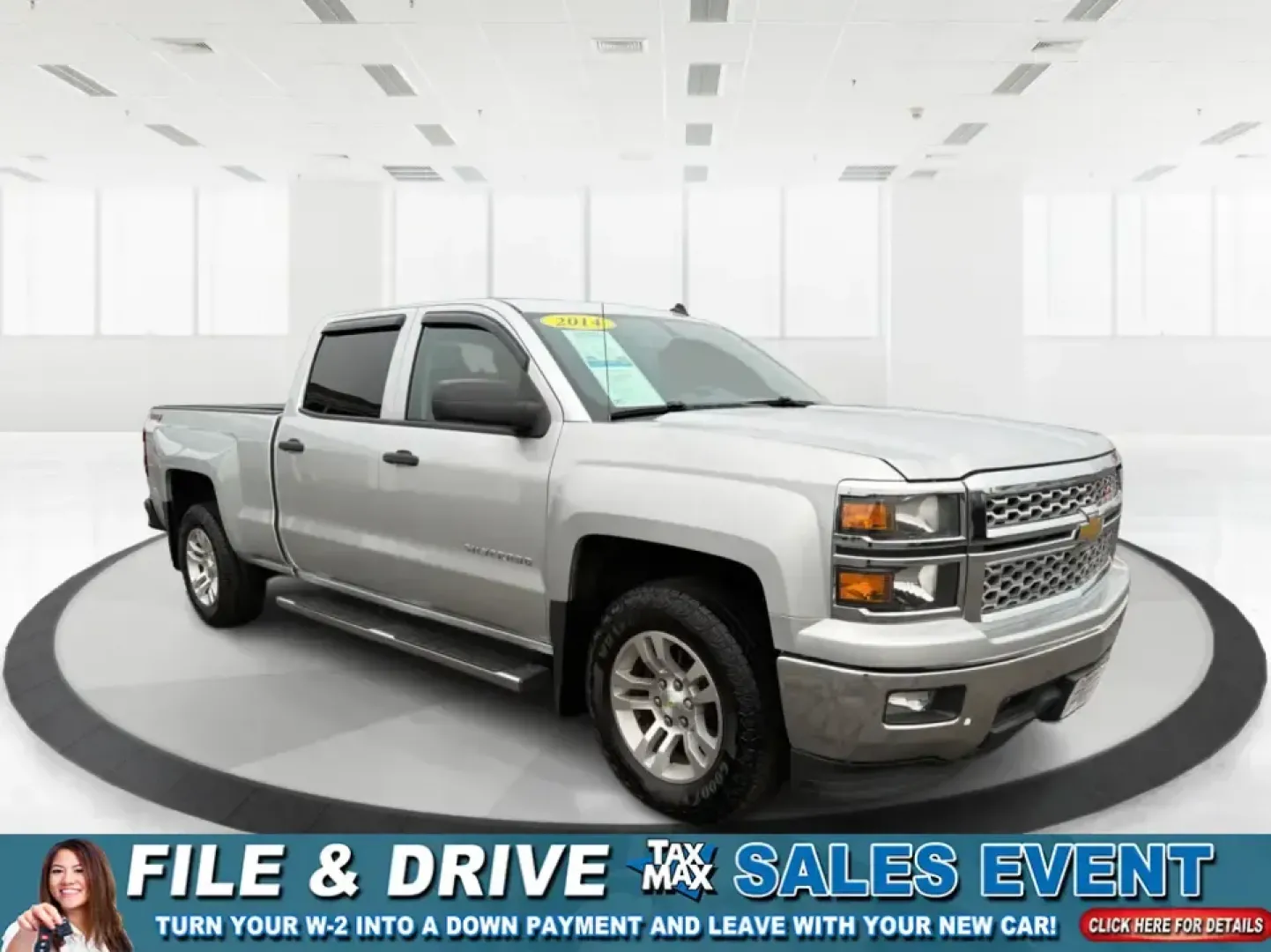 2014 Chevrolet Silverado 1500 1LT (3GCUKREC1EG) with an 5.3L V8 OHV 16V engine, 6-Speed Automatic transmission, located at 1230 East Main St, Xenia, OH, 45385, (937) 908-9800, 39.688026, -83.910172 - **Elevate Your Lifestyle with the 2014 Chevrolet Silverado 1500** <br /> <br /> Unleash the power of adventure with the 2014 Chevrolet Silverado 1500, the perfect companion for weekend road trips, family outings, or tackling tough jobs around Troy, OH. This rugged yet refined truck blends capabilit - Photo#0