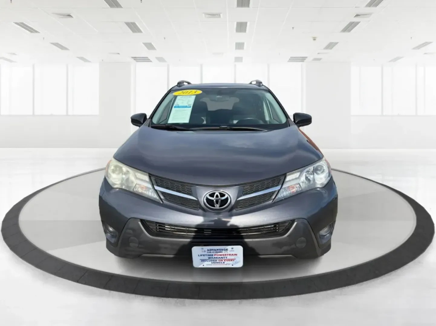 2013 Toyota RAV4 LE (2T3BFREV1DW) with an 2.5L I-4 DOHC engine, located at 401 Woodman Dr, Riverside, OH, 45431, (937) 908-9800, 39.760899, -84.123421 - Are you ready to elevate your daily commute or embark on your next weekend adventure? Look no further than this impressive 2013 Toyota RAV4 LE, available now at Advantage Car and Credit - Riverside. This versatile SUV is perfect for budget-conscious buyers seeking a reliable vehicle that accommodate - Photo#7