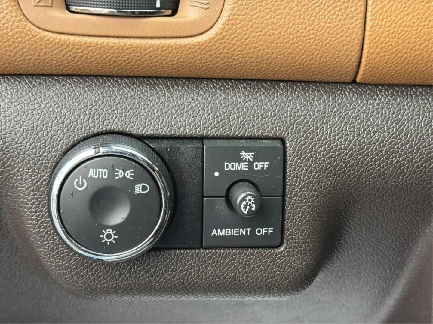 2017 Buick Enclave Leather (5GAKVBKD7HJ) with an 3.6L V-6 gasoline direct injection engine, located at 1099 N County Rd 25A, Troy, OH, 45373, (937) 908-9800, 40.057079, -84.212883 - **Discover Adventure with the 2017 Buick Enclave Perfect for Your Growing Family!**<br /> <br /> Are you a family on the go, looking for a reliable vehicle that can seamlessly handle your busy lifestyle? Look no further than the stunning 2017 Buick Enclave, now available at Advantage Car and Credit - Photo#17