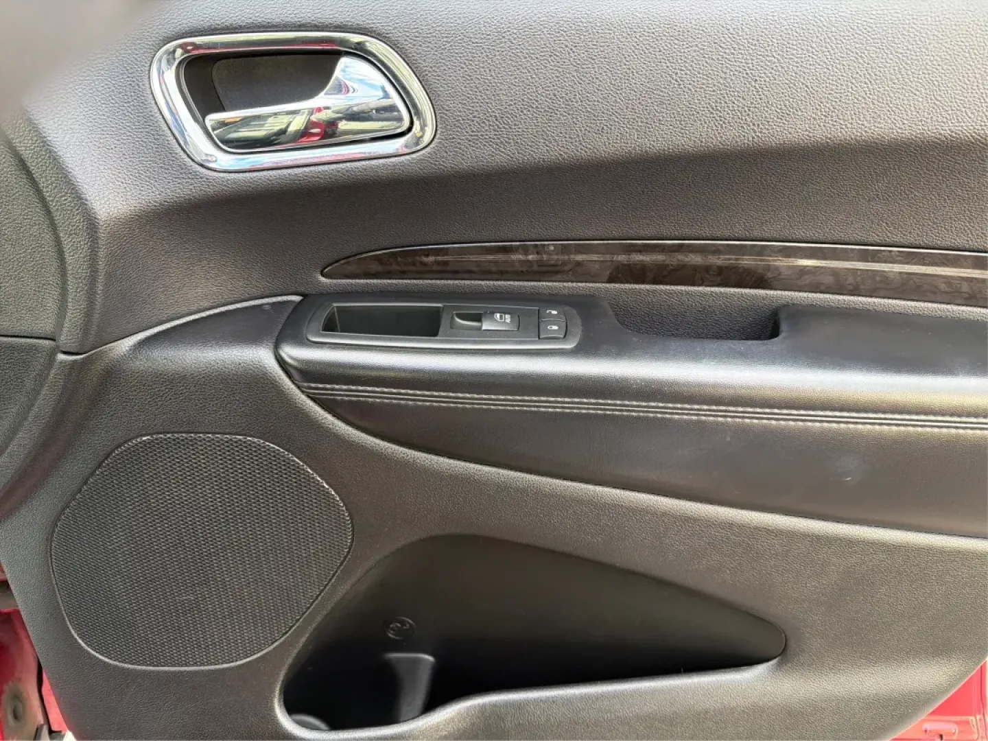 2013 Dodge Durango Crew (1C4RDJDG4DC) with an Other engine, located at 8750 N County Rd 25A, Piqua, OH, 45356, (937) 908-9800, 40.164391, -84.232513 - Are you ready to elevate your family adventures or tackle your daily commute with unparalleled ease? Look no further than this stunning 2013 Dodge Durango Crew, now available at Advantage Car and Credit in New Carlisle, OH. Perfect for growing families and those who love weekend getaways, this SUV n - Photo#20