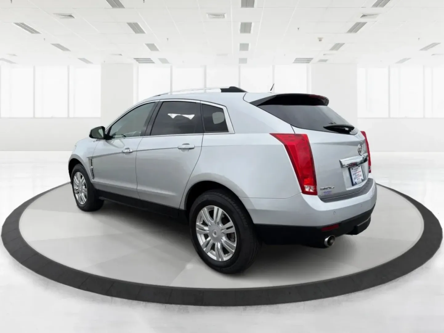 2012 Cadillac SRX Luxury Collection (3GYFNDE35CS) with an 3.6L V-6 gasoline direct injection engine, located at 401 Woodman Dr, Riverside, OH, 45431, (937) 908-9800, 39.760899, -84.123421 - Experience the perfect blend of luxury and practicality with this stunning 2012 Cadillac SRX Luxury Collection, available now at Advantage Car and Credit in Riverside, OH. Whether you're a growing family in need of space, a commuter looking for comfort, or someone who enjoys weekend adventures, this - Photo#4