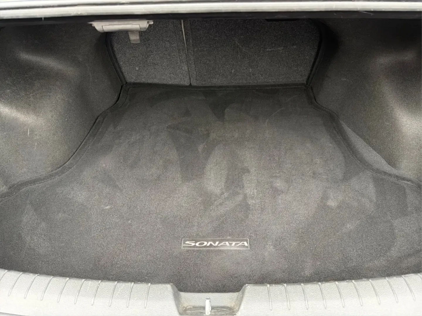 2017 Hyundai Sonata SE (5NPE24AF6HH) with an 2.4L I-4 gasoline direct injection engine, located at 8750 N County Rd 25A, Piqua, OH, 45356, (937) 908-9800, 40.164391, -84.232513 - Experience the open road like never before with the 2017 Hyundai Sonata SE, a perfect sedan for those who value style, comfort, and reliability. Whether you're commuting to work in Piqua, planning weekend getaways, or driving your family to soccer practice, this versatile vehicle is designed to meet - Photo#12