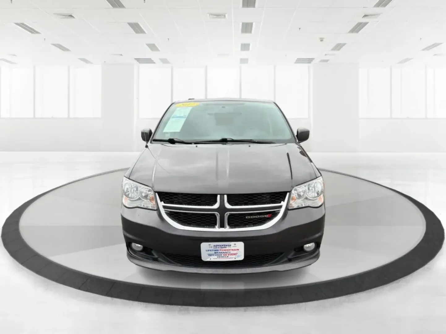 2017 Dodge Grand Caravan SXT (2C4RDGCG4HR) with an Pentastar 3.6L V-6 DOHC engine, located at 8750 N County Rd 25A, Piqua, OH, 45356, (937) 908-9800, 40.164391, -84.232513 - 2017 Dodge Grand Caravan SXT - Photo#7