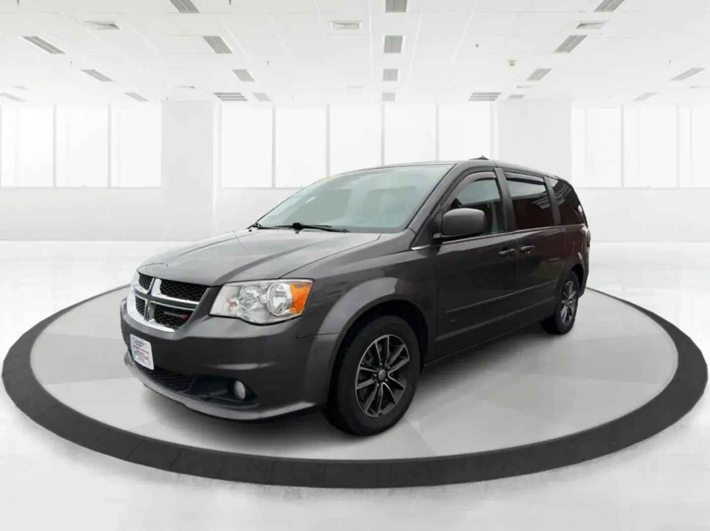 2017 Dodge Grand Caravan SXT (2C4RDGCG4HR) with an Pentastar 3.6L V-6 DOHC engine, located at 8750 N County Rd 25A, Piqua, OH, 45356, (937) 908-9800, 40.164391, -84.232513 - 2017 Dodge Grand Caravan SXT - Photo#8