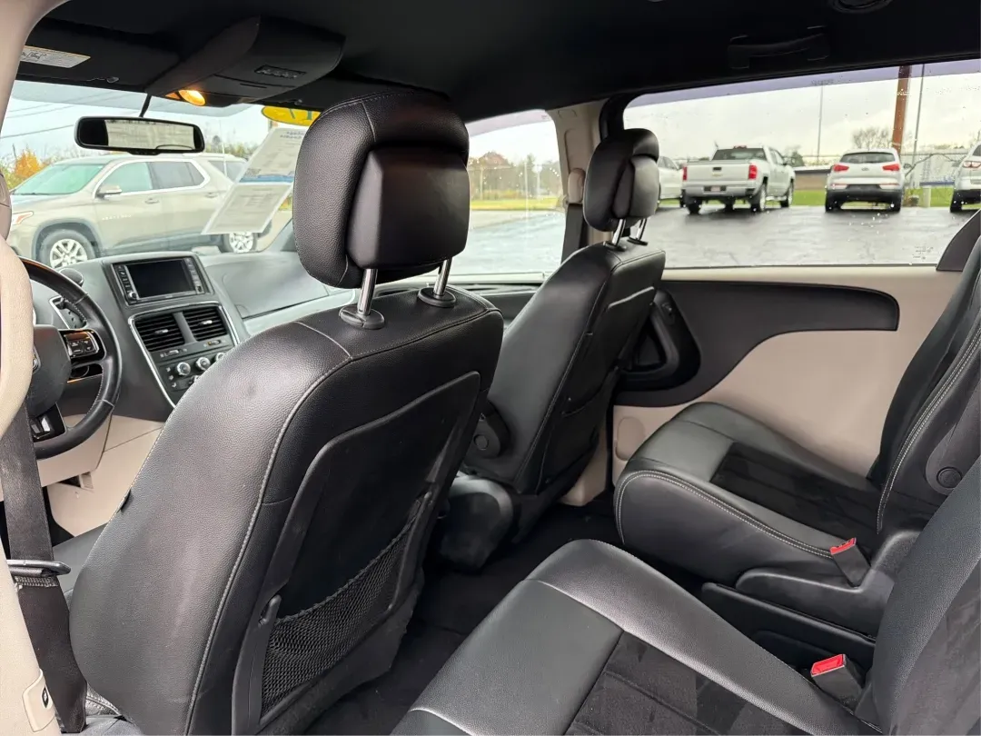 2017 Dodge Grand Caravan SXT (2C4RDGCG4HR) with an Pentastar 3.6L V-6 DOHC engine, located at 8750 N County Rd 25A, Piqua, OH, 45356, (937) 908-9800, 40.164391, -84.232513 - **Drive Your Family Adventures with the 2017 Dodge Grand Caravan from Advantage Car and Credit - Piqua!**<br /> <br /> Are you ready to elevate your family outings, school runs, or weekend getaways? The 2017 Dodge Grand Caravan SXT is the perfect companion for your lifestyle. With ample space for pa - Photo#10