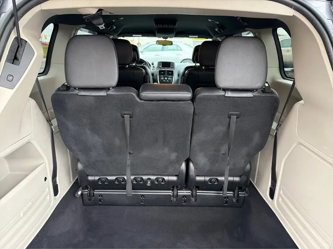 2017 Dodge Grand Caravan SXT (2C4RDGCG4HR) with an Pentastar 3.6L V-6 DOHC engine, located at 8750 N County Rd 25A, Piqua, OH, 45356, (937) 908-9800, 40.164391, -84.232513 - **Drive Your Family Adventures with the 2017 Dodge Grand Caravan from Advantage Car and Credit - Piqua!**<br /> <br /> Are you ready to elevate your family outings, school runs, or weekend getaways? The 2017 Dodge Grand Caravan SXT is the perfect companion for your lifestyle. With ample space for pa - Photo#12