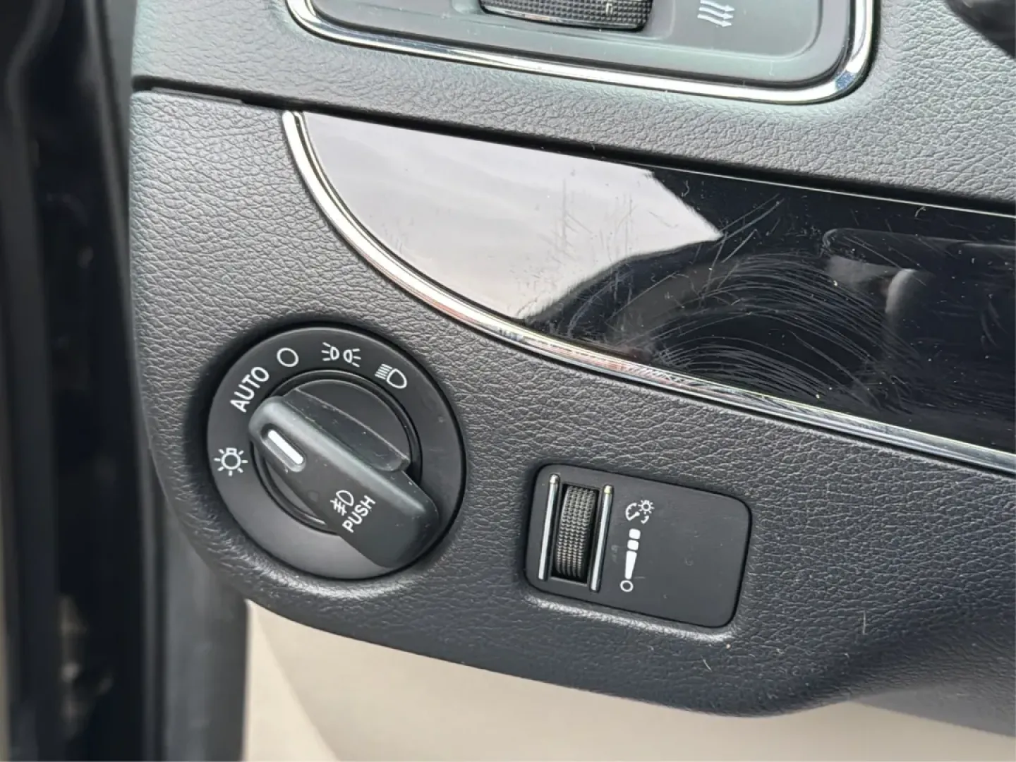 2017 Dodge Grand Caravan SXT (2C4RDGCG4HR) with an Pentastar 3.6L V-6 DOHC engine, located at 8750 N County Rd 25A, Piqua, OH, 45356, (937) 908-9800, 40.164391, -84.232513 - 2017 Dodge Grand Caravan SXT - Photo#17