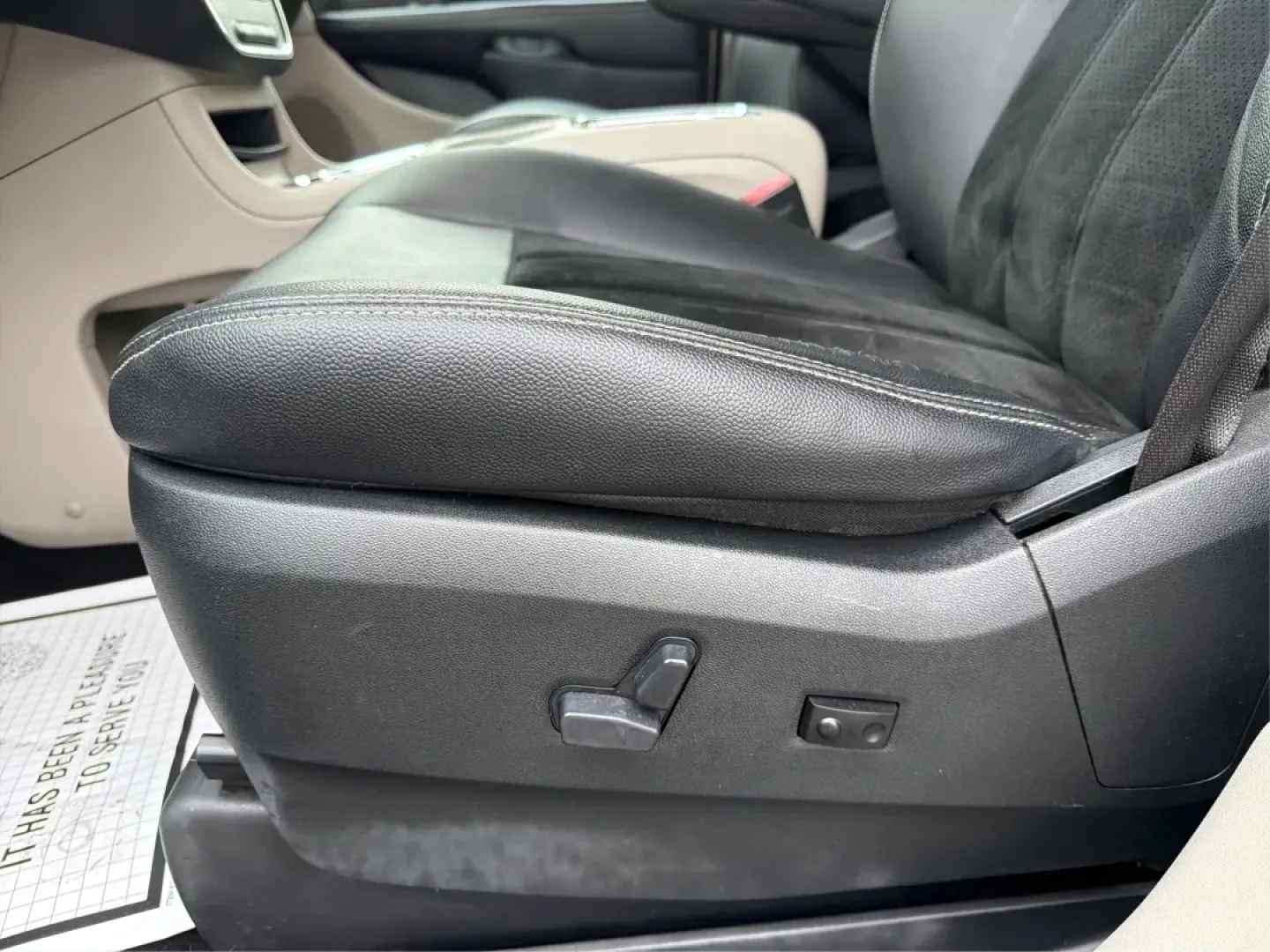 2017 Dodge Grand Caravan SXT (2C4RDGCG4HR) with an Pentastar 3.6L V-6 DOHC engine, located at 8750 N County Rd 25A, Piqua, OH, 45356, (937) 908-9800, 40.164391, -84.232513 - 2017 Dodge Grand Caravan SXT - Photo#18