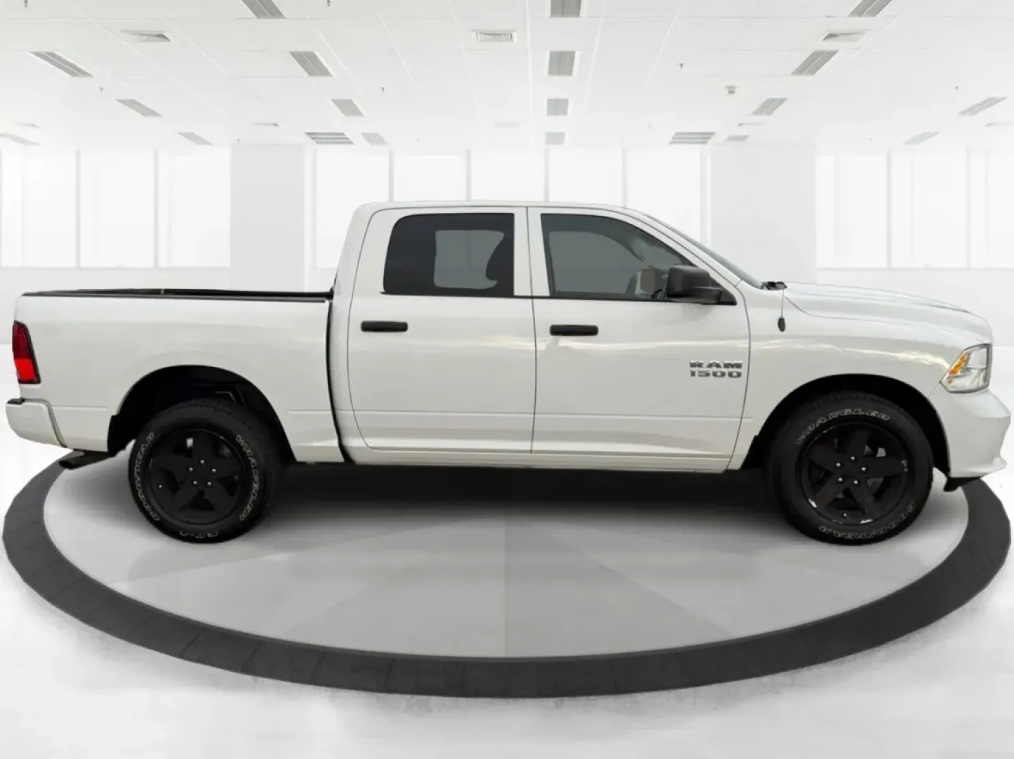 2018 Ram 1500 Express Crew Cab 4x4 5'7 Box (1C6RR7KG7JS) with an Other engine, located at 1230 East Main St, Xenia, OH, 45385, (937) 908-9800, 39.688026, -83.910172 - **Unleash Your Adventurous Side with the 2018 Ram 1500 Express Crew Cab 4x4!** <br /> <br /> If you're a weekend warrior or need a reliable truck for your daily commute, the 2018 Ram 1500 Express Crew Cab is ready to take on any challenge you throw its way. Perfect for outdoor enthusiasts and growin - Photo#1