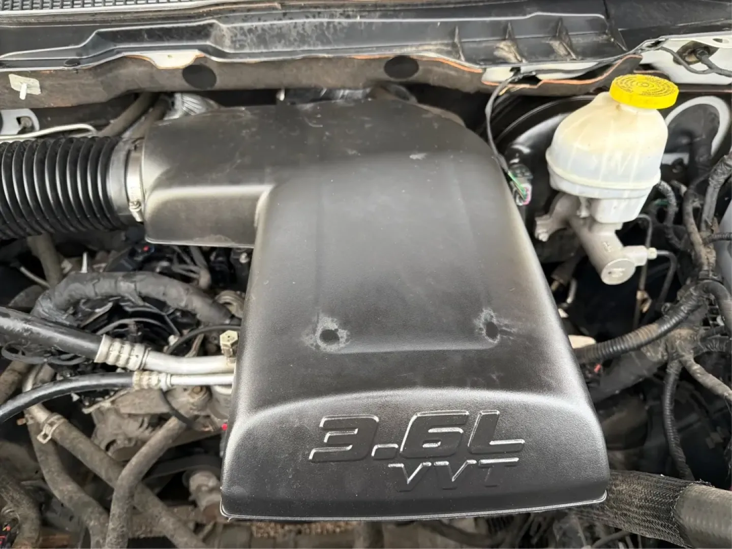 2018 Ram 1500 Express Crew Cab 4x4 5'7 Box (1C6RR7KG7JS) with an Other engine, located at 1230 East Main St, Xenia, OH, 45385, (937) 908-9800, 39.688026, -83.910172 - **Unleash Your Adventurous Side with the 2018 Ram 1500 Express Crew Cab 4x4!** <br /> <br /> If you're a weekend warrior or need a reliable truck for your daily commute, the 2018 Ram 1500 Express Crew Cab is ready to take on any challenge you throw its way. Perfect for outdoor enthusiasts and growin - Photo#11