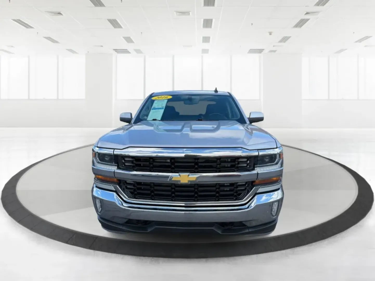 2016 Chevrolet Silverado 1500 1LT (1GCUKREC8GF) with an EcoTec3 5.3L V-8 gasoline direct injection engine, located at 880 E. National Road, Vandalia, OH, 45377, (937) 908-9800, 39.891918, -84.183594 - **Discover the Ultimate Adventure with the 2016 Chevrolet Silverado 1500 at Advantage Car and Credit - Vandalia!**<br /> <br /> Are you ready to elevate your driving experience and tackle the open road with confidence? Look no further than our stunning 2016 Chevrolet Silverado 1500, available now at - Photo#7