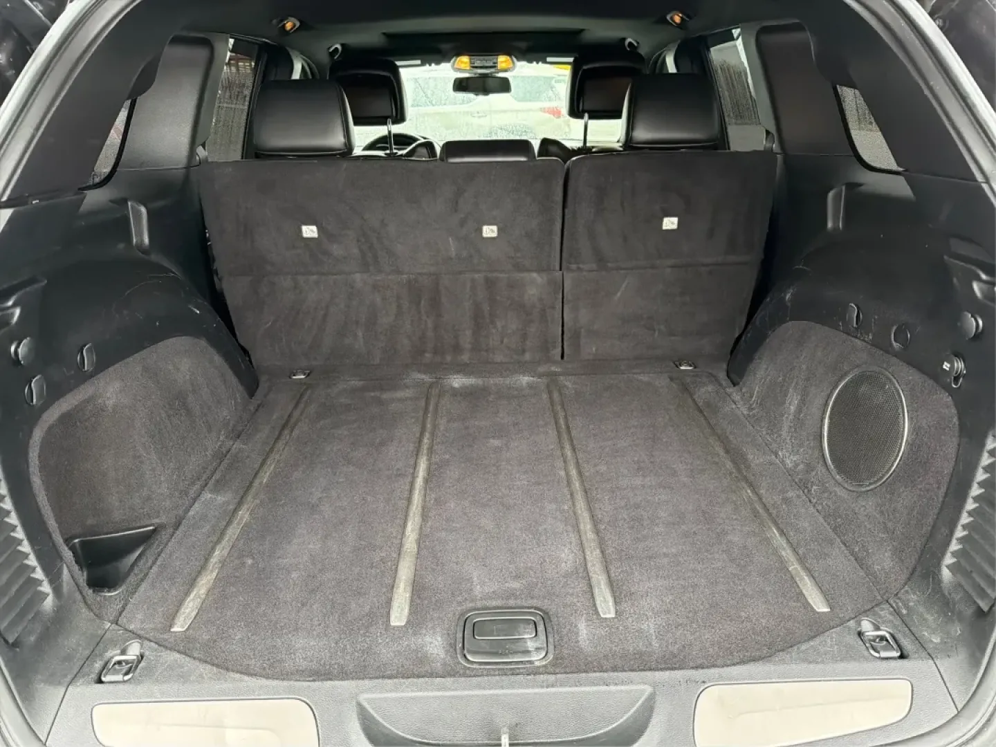 2014 Jeep Grand Cherokee Limited (1C4RJFBG9EC) with an Other engine, located at 880 E. National Road, Vandalia, OH, 45377, (937) 908-9800, 39.891918, -84.183594 - **Adventure Awaits: Drive Home a 2014 Jeep Grand Cherokee Limited Today!**<br /> <br /> Are you ready to elevate your driving experience? Picture yourself and your loved ones embarking on weekend getaways or daily commutes in the rugged yet refined 2014 Jeep Grand Cherokee Limited. This SUV isn't ju - Photo#12