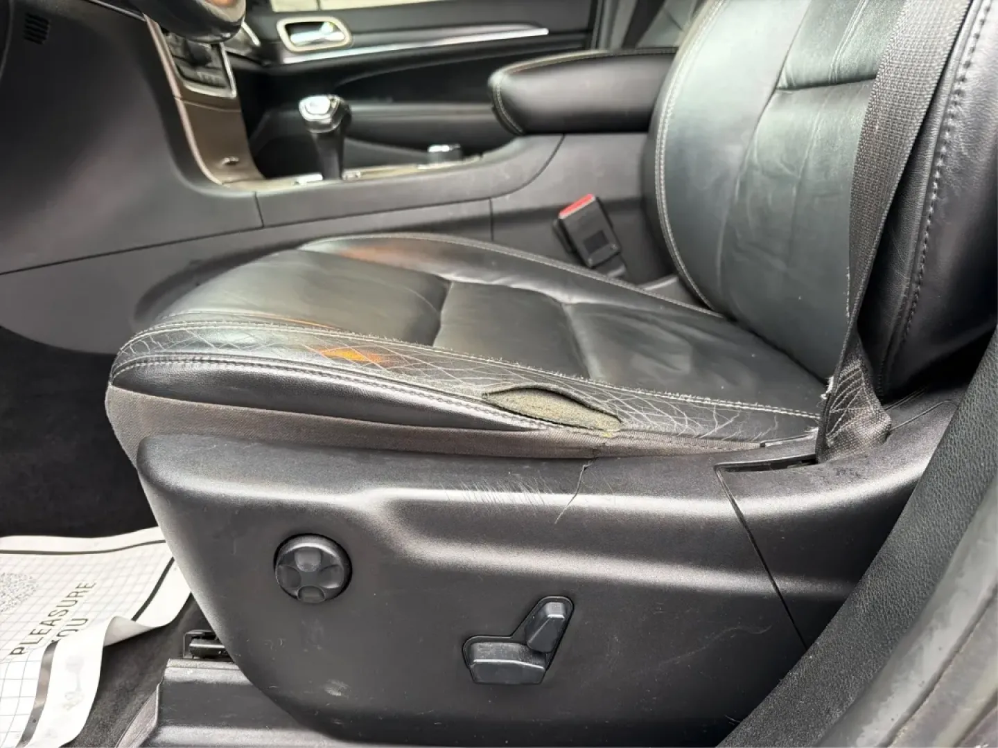 2014 Jeep Grand Cherokee Limited (1C4RJFBG9EC) with an Other engine, located at 880 E. National Road, Vandalia, OH, 45377, (937) 908-9800, 39.891918, -84.183594 - **Adventure Awaits: Drive Home a 2014 Jeep Grand Cherokee Limited Today!**<br /> <br /> Are you ready to elevate your driving experience? Picture yourself and your loved ones embarking on weekend getaways or daily commutes in the rugged yet refined 2014 Jeep Grand Cherokee Limited. This SUV isn't ju - Photo#18