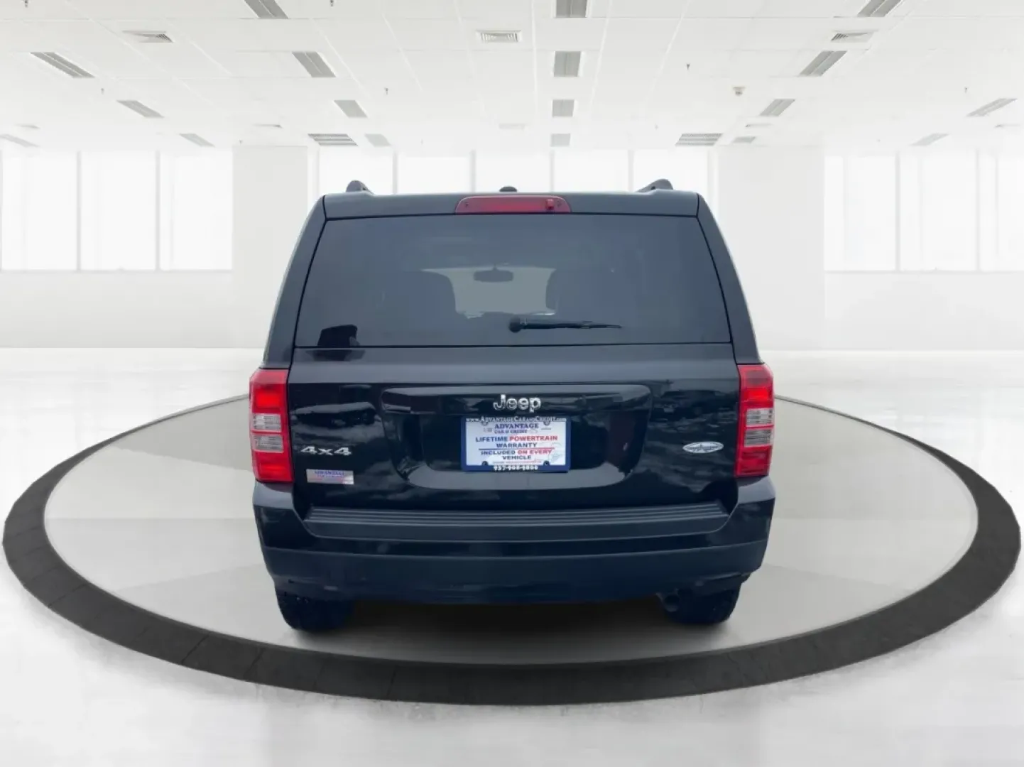 2015 Jeep Patriot High Altitude Edition (1C4NJRFB5FD) with an 2.4L I-4 DOHC engine, located at 1951 S Dayton Lakeview Rd., New Carlisle, OH, 45344, (937) 908-9800, 39.890999, -84.050255 - **Experience Adventure and Convenience with the 2015 Jeep Patriot at Advantage Car and Credit - New Carlisle, OH!**<br /> <br /> Are you ready to elevate your driving lifestyle? Whether you're a weekend adventurer seeking thrilling off-road experiences, a busy commuter needing reliable transportatio - Photo#3