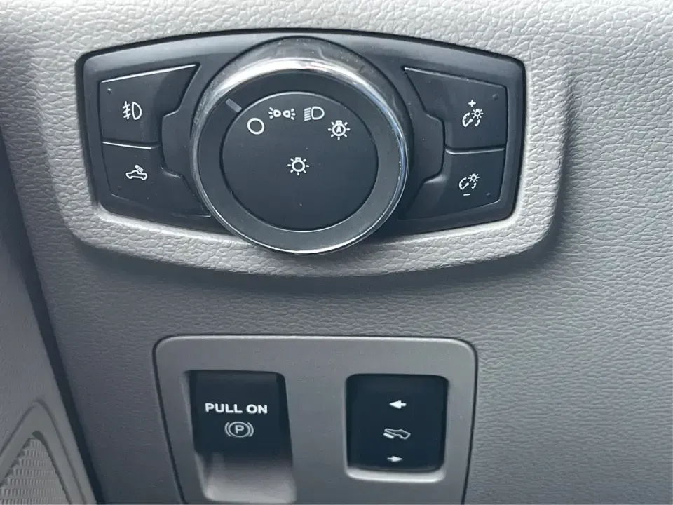 2019 Ford F-150 XLT (1FTFW1E42KK) with an 3.5L V6 DOHC 24V engine, 6A transmission, located at 401 Woodman Dr, Riverside, OH, 45431, (937) 908-9800, 39.760899, -84.123421 - **Experience Adventure and Reliability with the 2019 Ford F-150 XLT at Advantage Car and Credit - New Carlisle!**<br /> <br /> Are you in search of a vehicle that can keep up with your active lifestyle? Whether you're hauling the family for a weekend getaway, navigating daily commutes, or tackling o - Photo#16