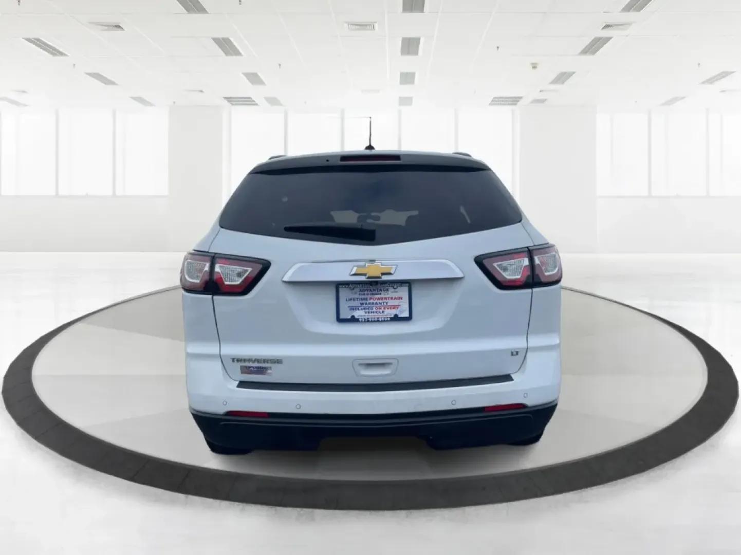 2017 Chevrolet Traverse 1LT (1GNKRGKDXHJ) with an 3.6L V-6 gasoline direct injection engine, located at 880 E. National Road, Vandalia, OH, 45377, (937) 908-9800, 39.891918, -84.183594 - **Explore the Open Road with the 2017 Chevrolet Traverse: Your Family's Ideal Adventure Companion!**<br /> <br /> Are you seeking a versatile SUV that effortlessly blends comfort, style, and practicality? Look no further than the stunning 2017 Chevrolet Traverse 1LT, available now at Advantage Car a - Photo#3