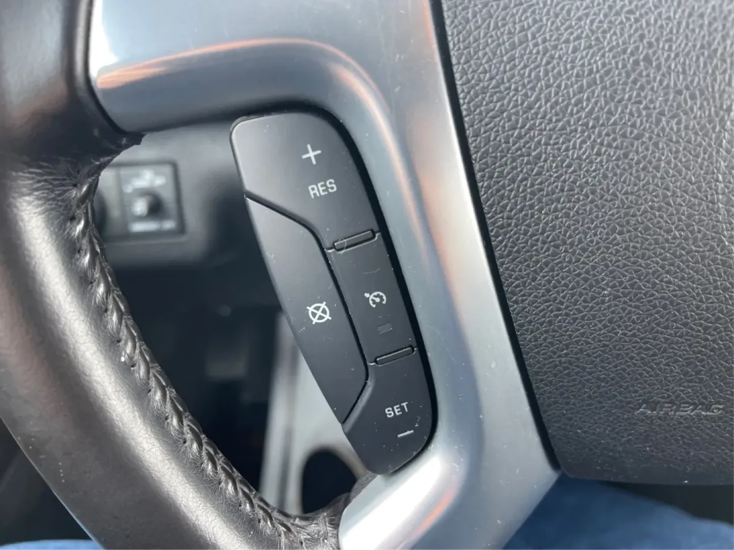 2017 Chevrolet Traverse 1LT (1GNKRGKDXHJ) with an 3.6L V-6 gasoline direct injection engine, located at 880 E. National Road, Vandalia, OH, 45377, (937) 908-9800, 39.891918, -84.183594 - **Explore the Open Road with the 2017 Chevrolet Traverse: Your Family's Ideal Adventure Companion!**<br /> <br /> Are you seeking a versatile SUV that effortlessly blends comfort, style, and practicality? Look no further than the stunning 2017 Chevrolet Traverse 1LT, available now at Advantage Car a - Photo#16