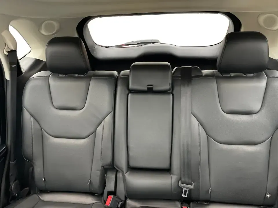 2017 Ford Edge Titanium (2FMPK4K86HB) with an 3.5L V6 DOHC 24V engine, 6A transmission, located at 8750 N County Rd 25A, Piqua, OH, 45356, (937) 908-9800, 40.164391, -84.232513 - Unleash your adventurous spirit with the 2017 Ford Edge Titanium SUV, now available at Advantage Car and Credit in New Carlisle, OH! This versatile vehicle is perfect for families on the go, commuters looking for comfort, or anyone who enjoys weekend adventures. With a spacious interior and robust c - Photo#14