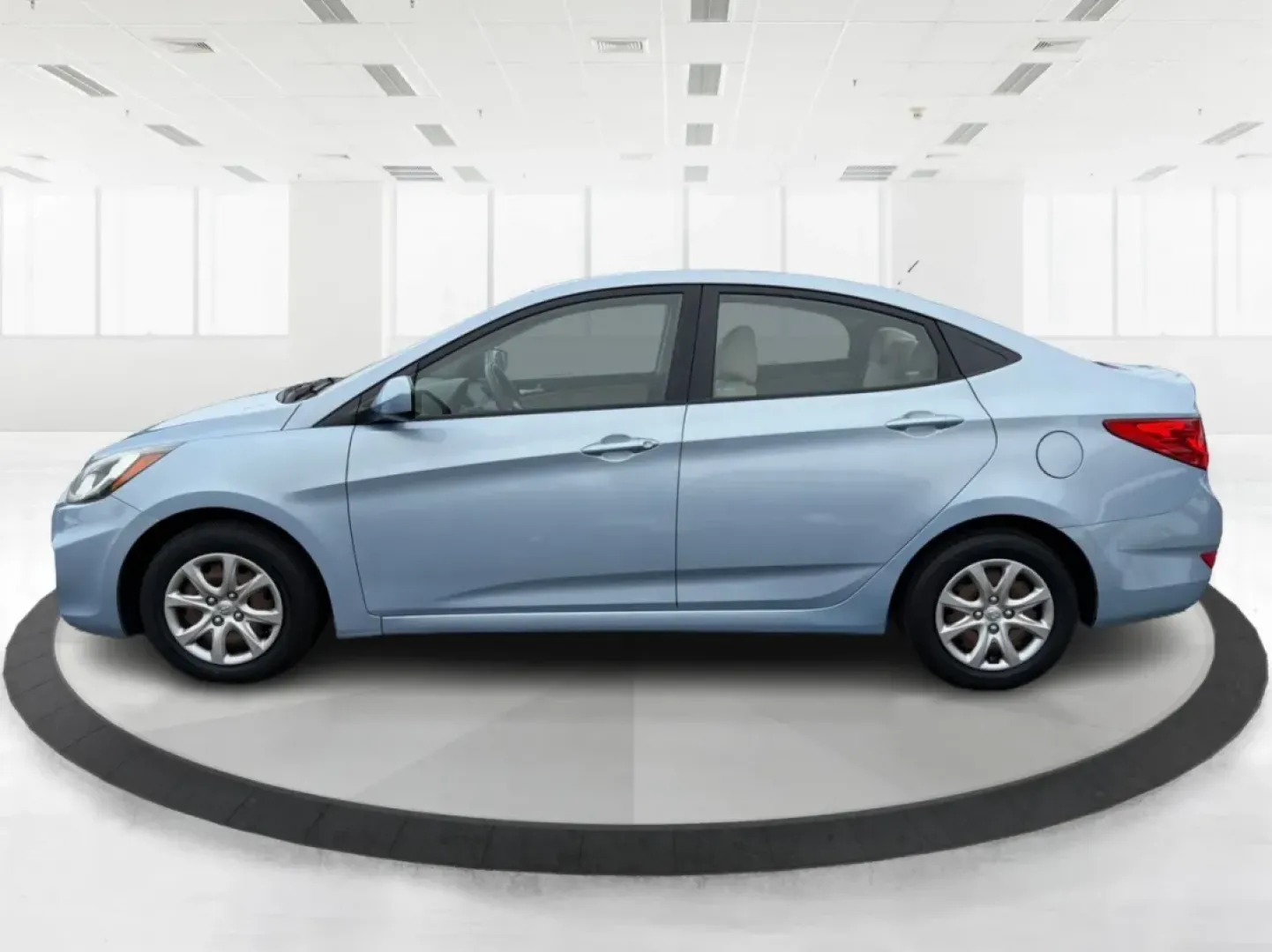 2014 Hyundai Accent GLS (KMHCT4AE6EU) with an 1.6L I-4 gasoline direct injection engine, located at 4508 South Dixie Dr, Moraine, OH, 45439, (937) 908-9800, 39.689976, -84.218452 - Discover the perfect blend of reliability and style with the 2014 Hyundai Accent GLS, an exceptional sedan ideally suited for budget-conscious buyers and those embarking on new journeys. Whether you're navigating the bustling streets of Moraine, OH, or taking a scenic drive through nearby Dayton, th - Photo#5