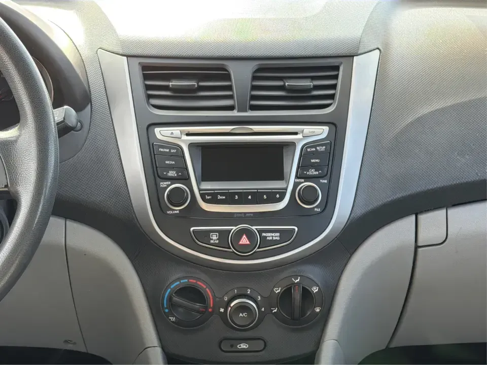 2016 Hyundai Accent SE (KMHCT4AE7GU) with an 1.6L I-4 gasoline direct injection engine, 6A transmission, located at 880 E. National Road, Vandalia, OH, 45377, (937) 908-9800, 39.891918, -84.183594 - **Discover Your Next Adventure with This 2016 Hyundai Accent SE Sedan!**<br /> <br /> Are you looking for a reliable vehicle to elevate your daily commute or weekend getaways? Look no further than the stunning 2016 Hyundai Accent SE Sedan available at Advantage Car and Credit. Located at 1951 S Dayt - Photo#13