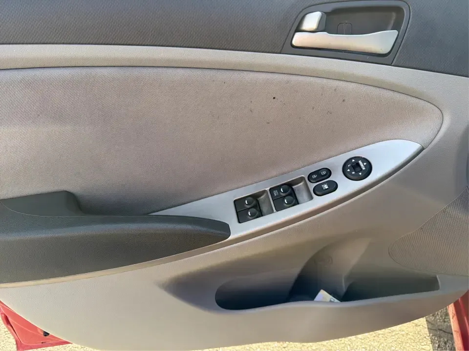 2016 Hyundai Accent SE (KMHCT4AE7GU) with an 1.6L I-4 gasoline direct injection engine, 6A transmission, located at 880 E. National Road, Vandalia, OH, 45377, (937) 908-9800, 39.891918, -84.183594 - **Discover Your Next Adventure with This 2016 Hyundai Accent SE Sedan!**<br /> <br /> Are you looking for a reliable vehicle to elevate your daily commute or weekend getaways? Look no further than the stunning 2016 Hyundai Accent SE Sedan available at Advantage Car and Credit. Located at 1951 S Dayt - Photo#16