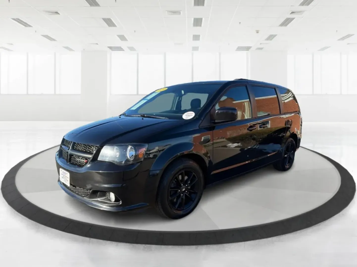 2019 Dodge Grand Caravan GT (2C4RDGEG3KR) with an Pentastar 3.6L V-6 DOHC engine, located at 1099 N County Rd 25A, Troy, OH, 45373, (937) 908-9800, 40.057079, -84.212883 - Step into the world of family adventures and daily commutes with the 2019 Dodge Grand Caravan GT, now available at Advantage Car and Credit - Piqua in Piqua, OH. Whether you're shuttling the kids to soccer practice or planning a weekend getaway, this versatile passenger van is designed to meet all y - Photo#8